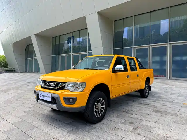  Isuzu Qingling Isuzu T17 2023 3.0T Diesel 4WD Flatbed Truck Extended Wheelbase 4KH1CT6H1
