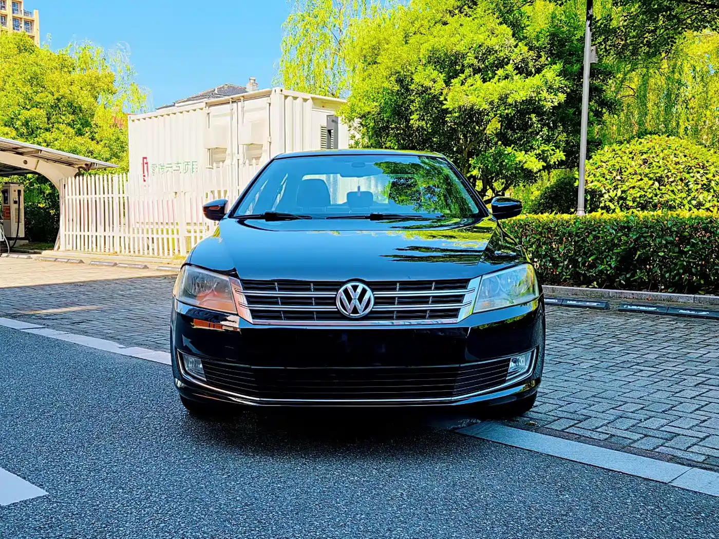 Volkswagen Lavida 2013 1.6L Automatic Luxury Edition фото 2