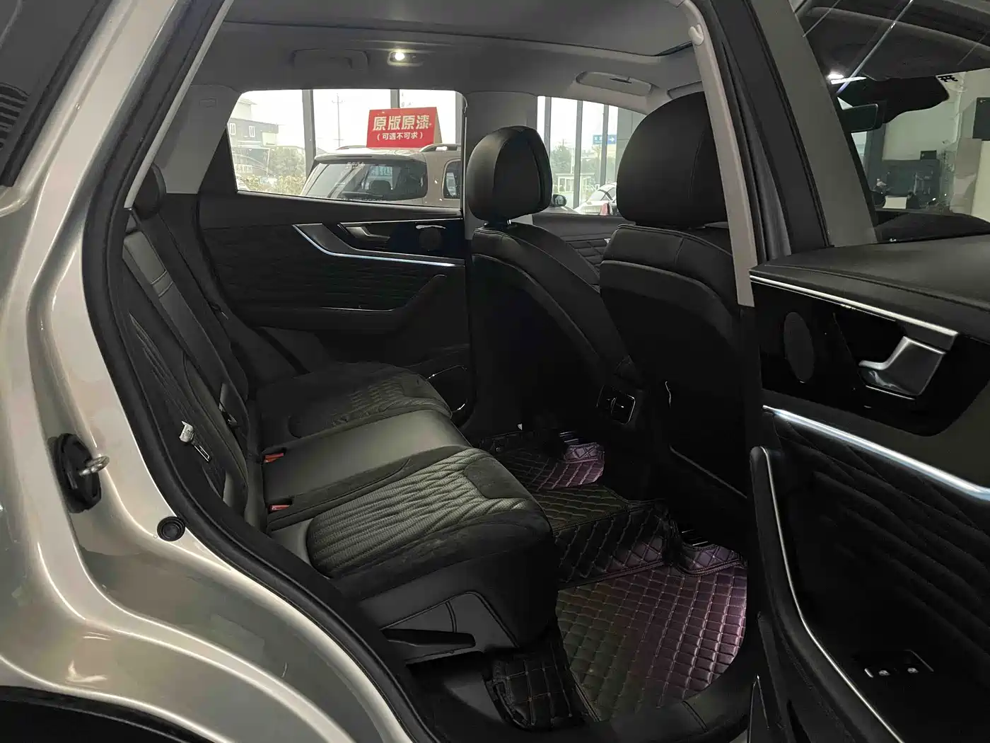 Hongqi HS5 2022 Facelift 2.0T Smart Flag Enjoyment Edition фото 21