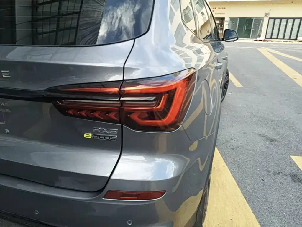 Фото 8 - Roewe RX5