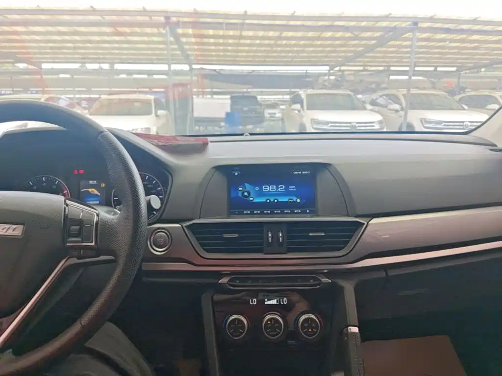 Фото 10 - Haval H6