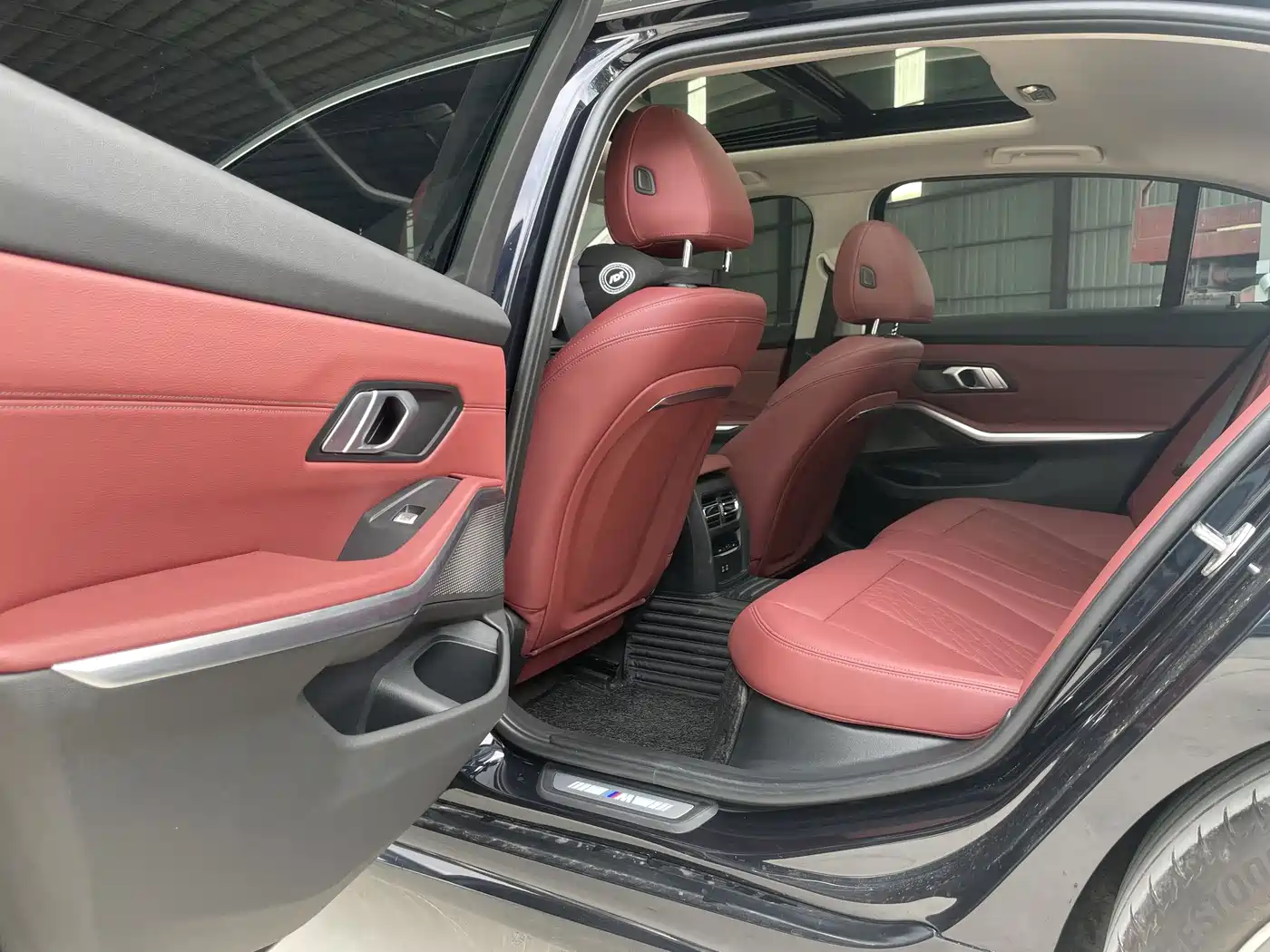 BMW 3 Series 2023 320Li M Sport Package фото 10