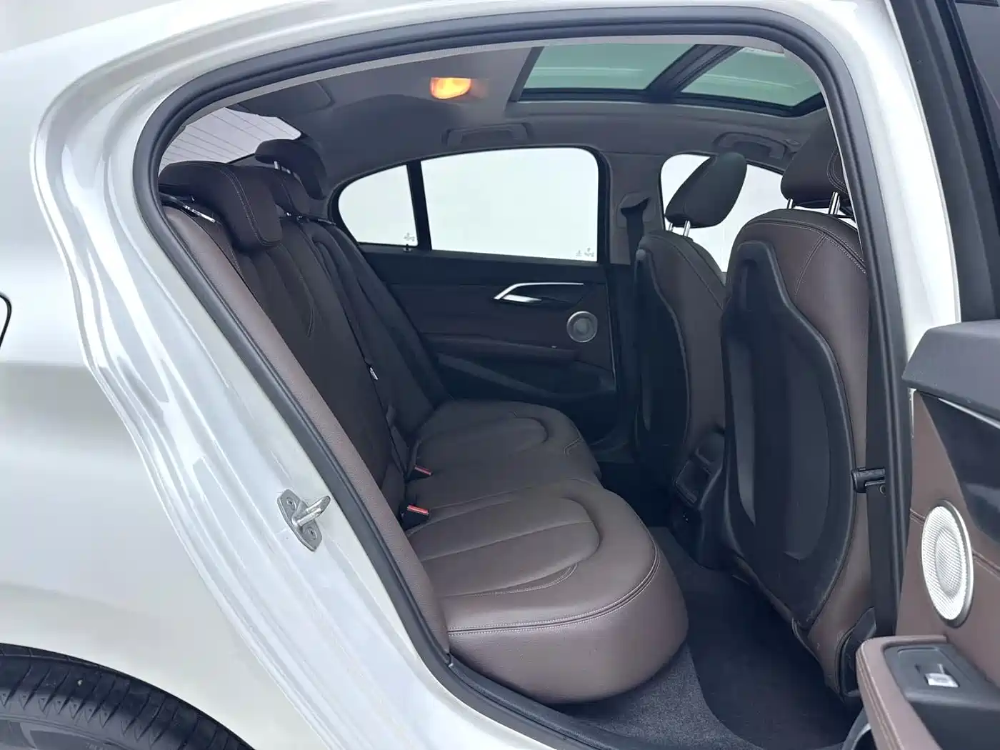 BMW 1 Series 2021 Facelift 120i M Sport Shadow Edition фото 7