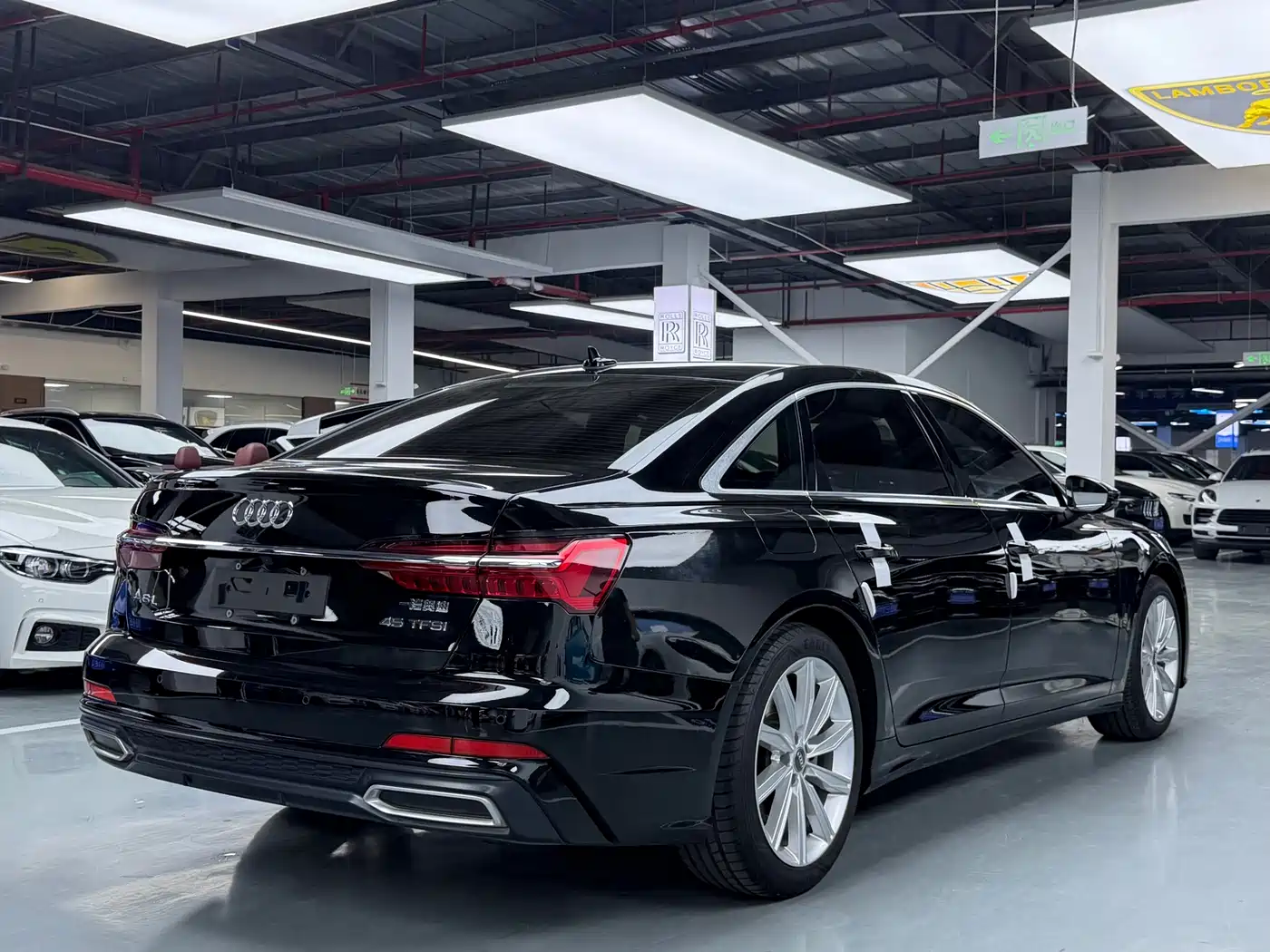 Audi A6L 2021 45 TFSI Exclusive Sport фото 15