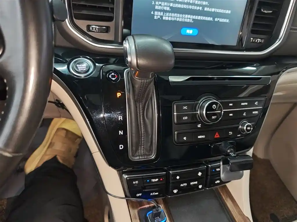 GAC Trumpchi Trumpchi M8 2018 320T Exclusive Edition фото 14