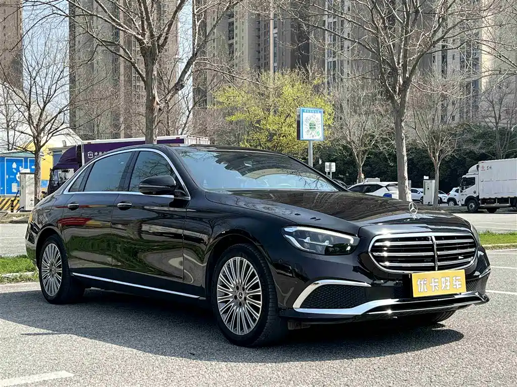 Mercedes-Benz E-Class 2021 E 300 L Fashion фото 3