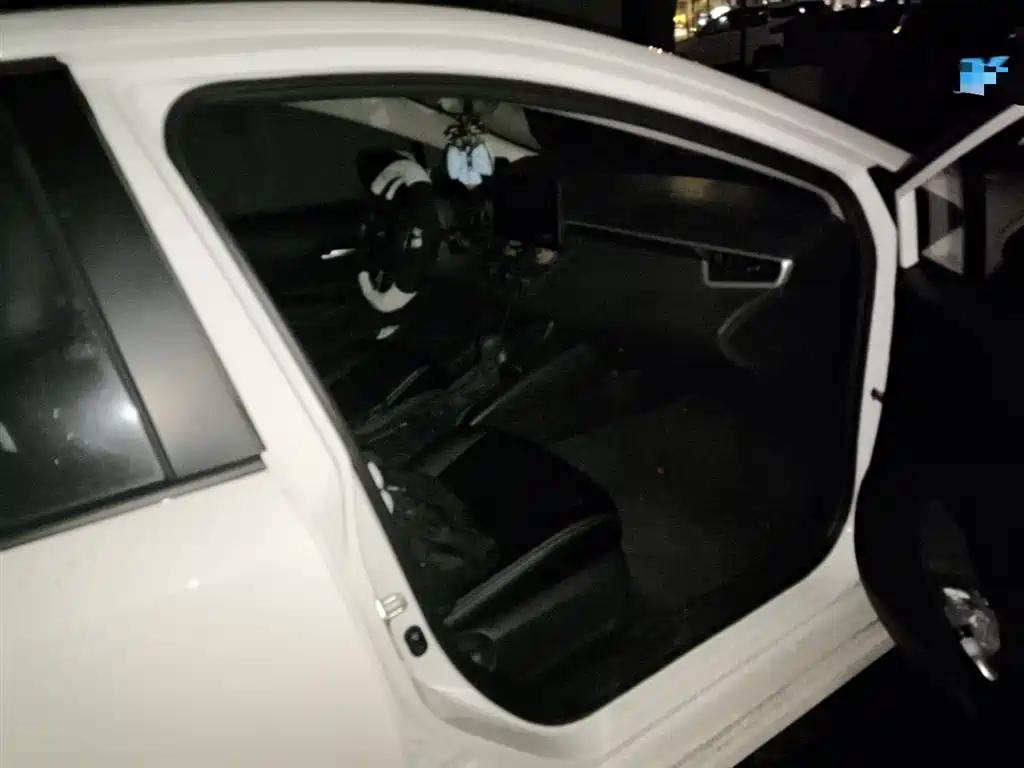 Toyota Corolla 2021 1.2T S-CVT Pioneer PLUS Edition фото 19