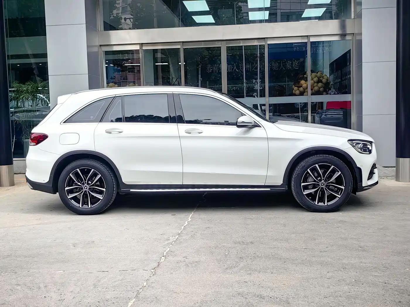Mercedes-Benz GLC 2021 GLC 260 L 4MATIC Luxury фото 4