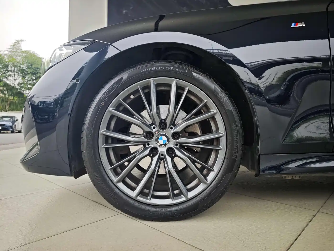 BMW 3 Series 2024 325i M Sport Shadowline Package фото 6