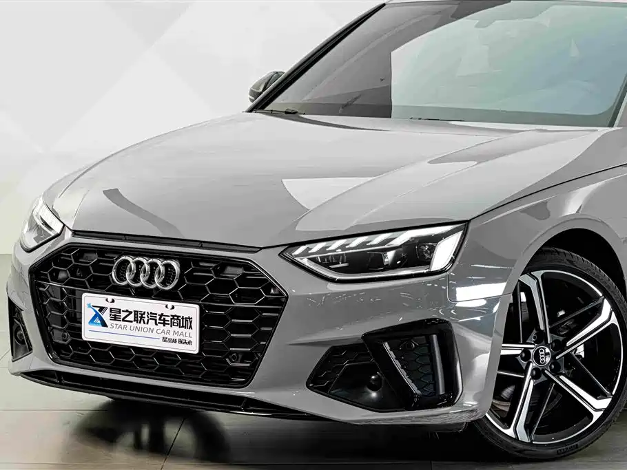 Фото 2 - Audi A4L