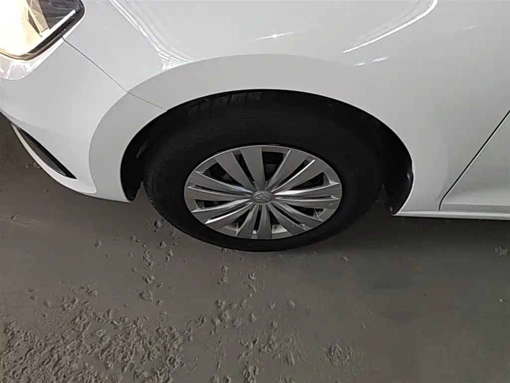 Volkswagen Santana 2016 1.6L Manual Trend Edition фото 23