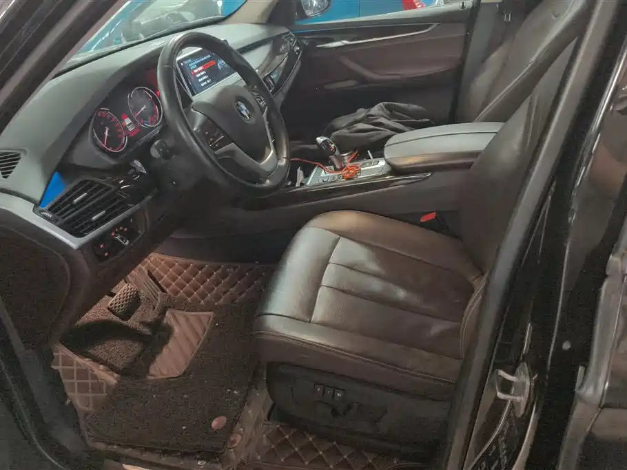 BMW X5 (Import) 2018 xDrive28i фото 9