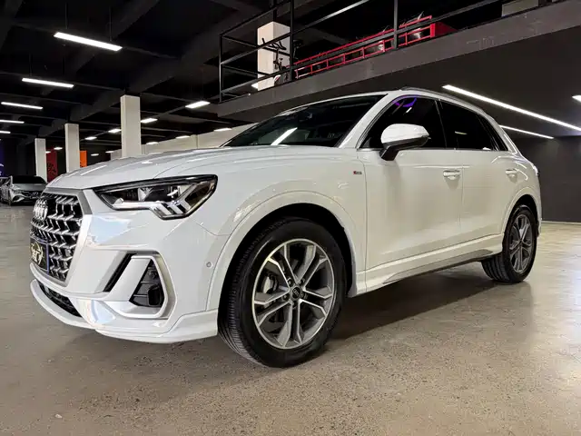 Audi Q3 40 TFSI, Стиль Драйв