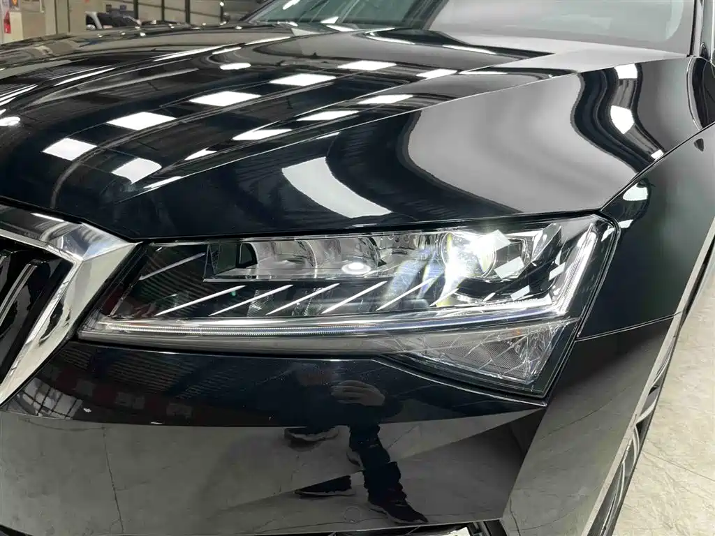 Škoda Superb 2024 TSI280 DSG Premium Edition фото 18