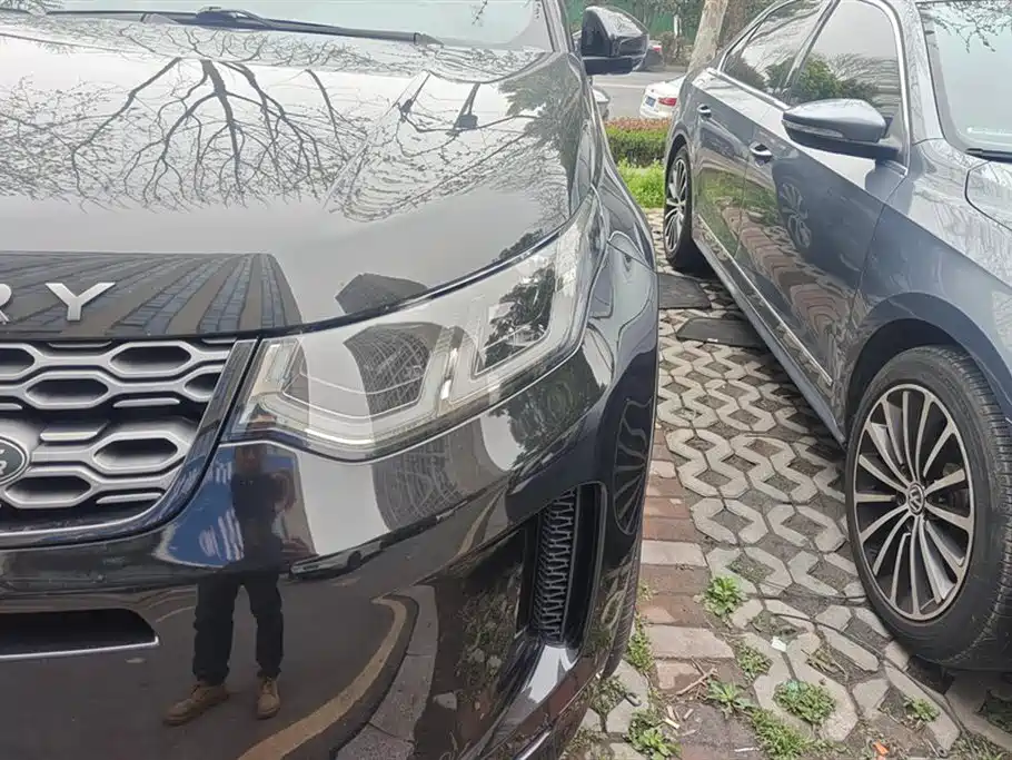 LAND ROVER DISCOVER SPORTS