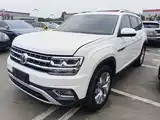 Photo 1 - Volkswagen Teramont