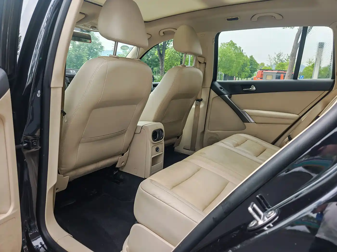 Volkswagen Tiguan 2010 1.8TSI Automatic 4WD Elite фото 12