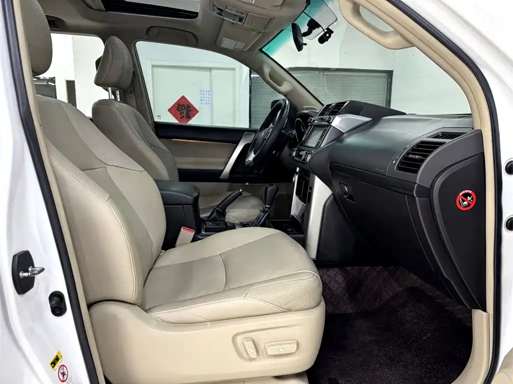 Toyota Prado 2010 4.0L Automatic TX-L фото 12