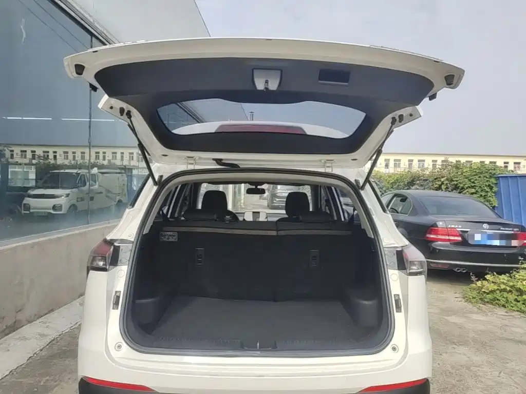 Baojun 510 2019 2019 1.5L CVT Joy Edition China VI