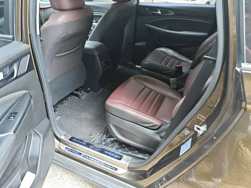 Changan Oshan Changan Oushang A800 2017 2017 1.5T Manual Luxury Edition