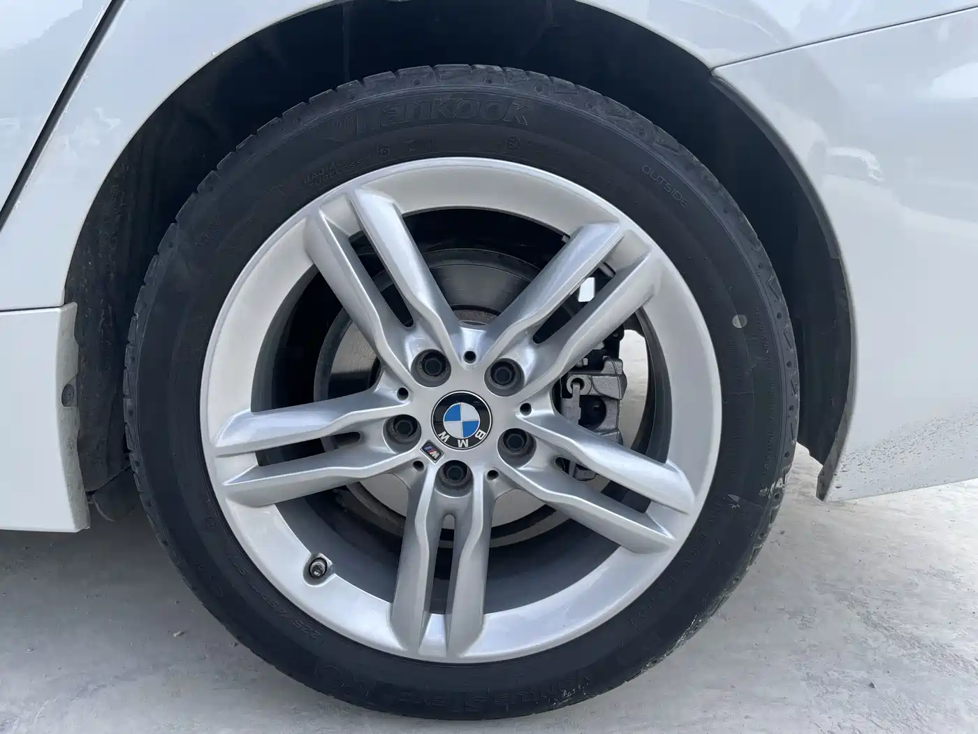 BMW 1 Series 2022 120i M Sport Shadow Edition фото 18