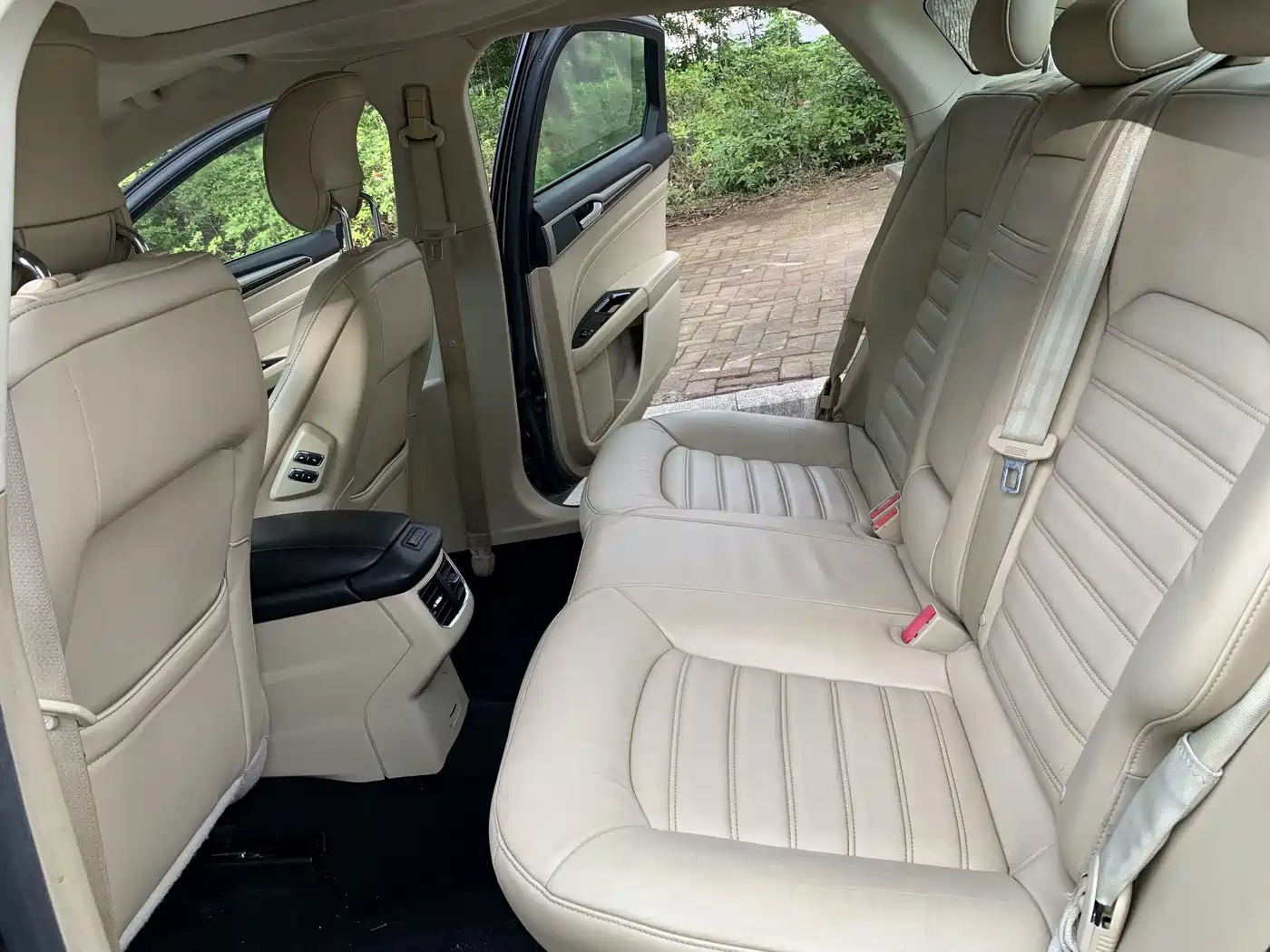 Ford Mondeo 2013 2013 2.0L GTDi240 Ultimate