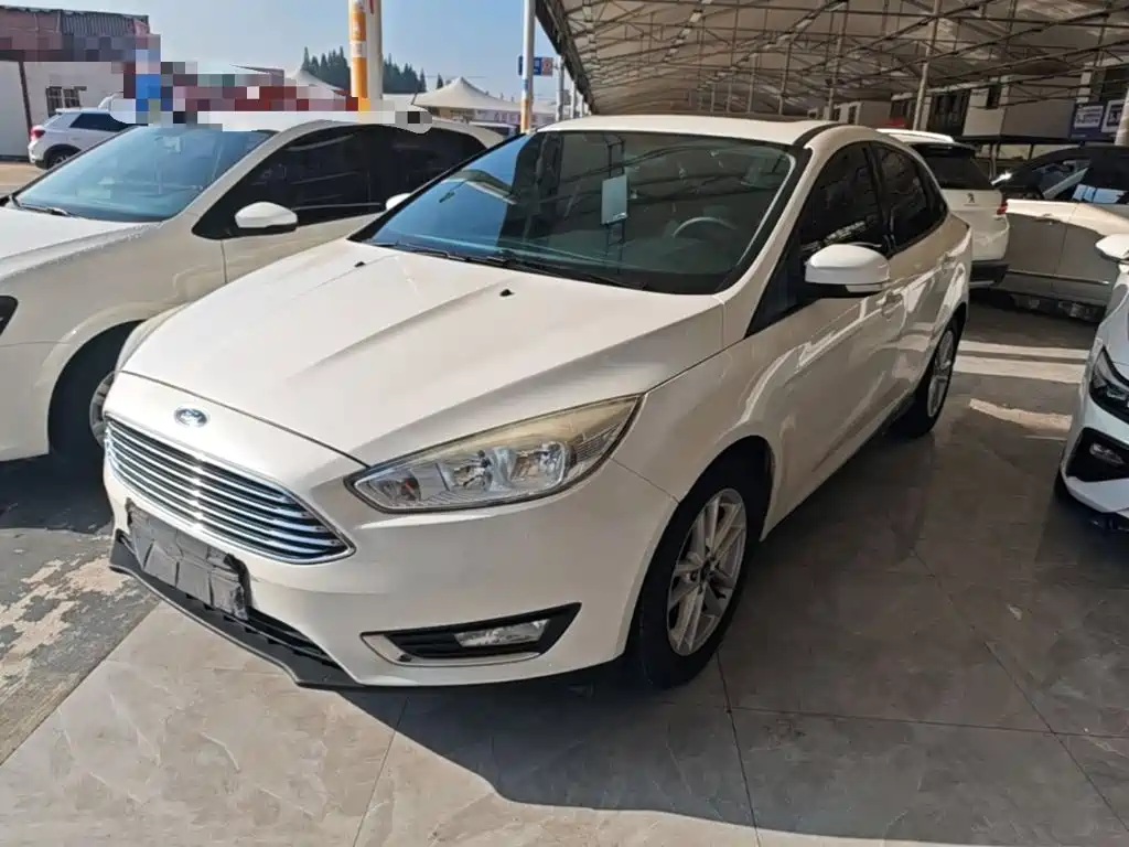 Фото 2 - Ford Focus