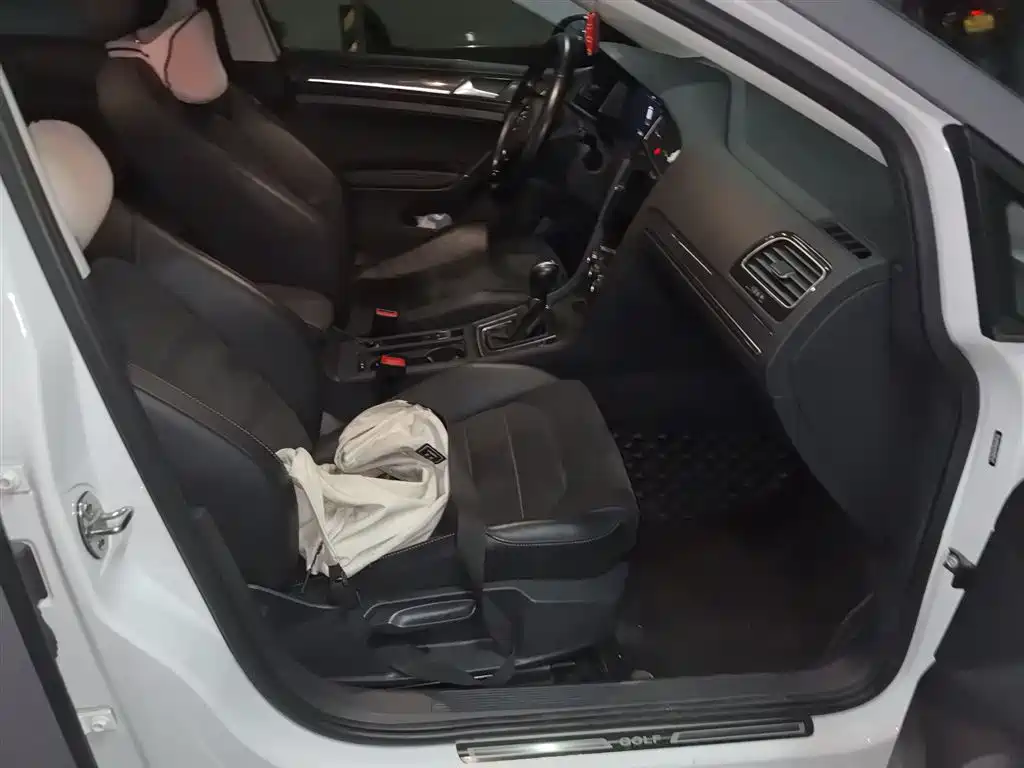 Volkswagen Golf 2019 280TSI DSG Luxury China VI фото 20