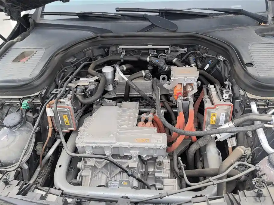 MERCEDES-BENZ EQC