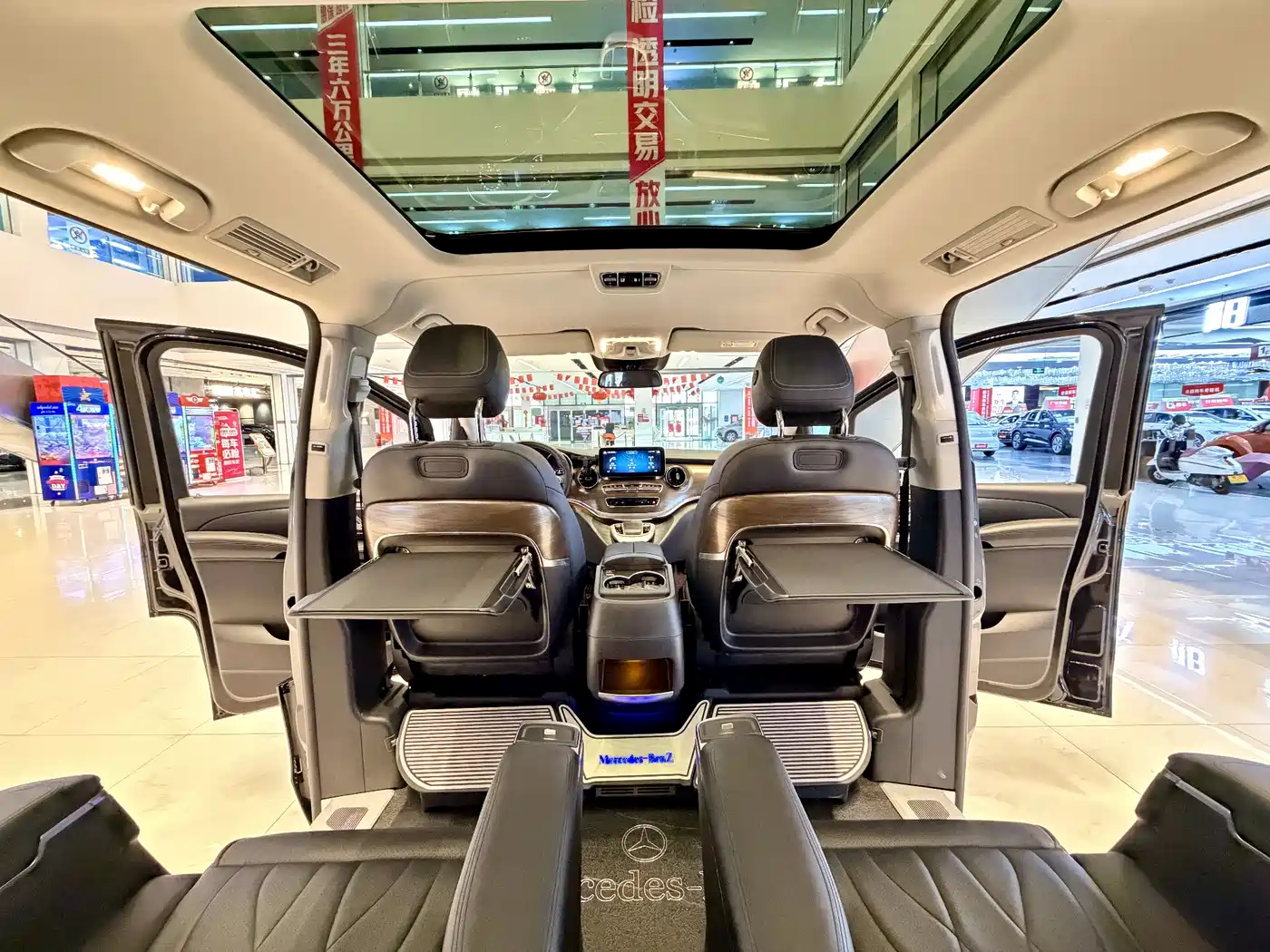 Mercedes-Benz V-Class 2021 V 260 L Long Wheelbase Luxury Edition фото 13