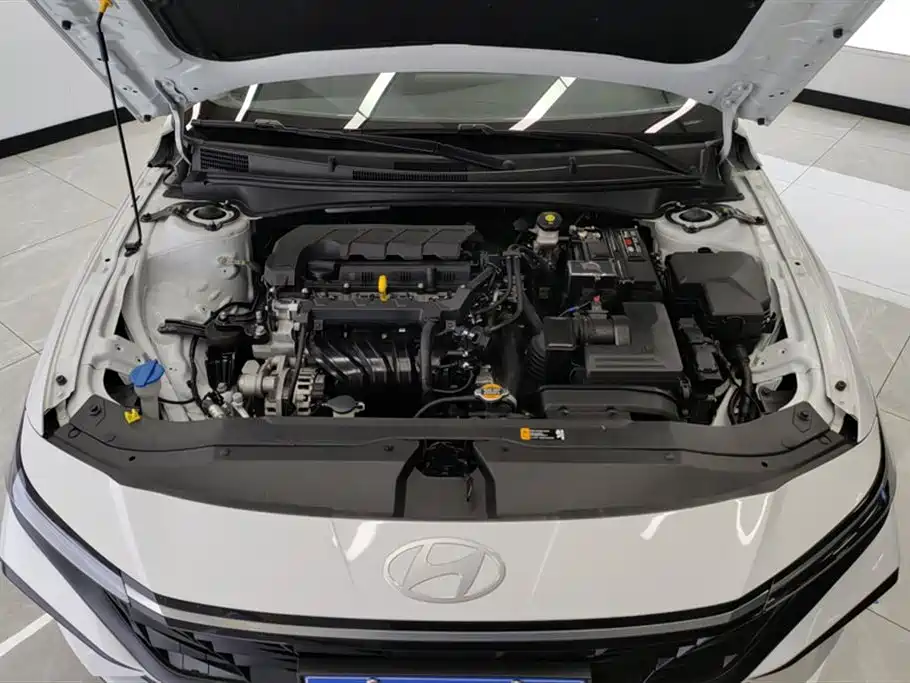 MODERN ELANTRA