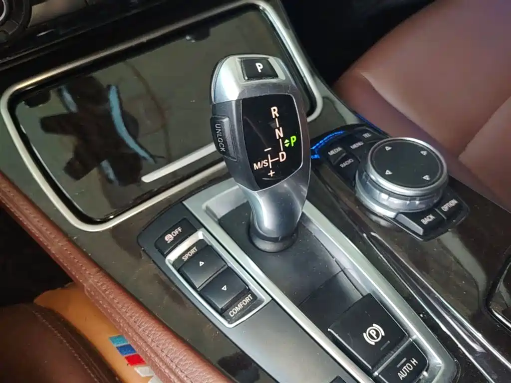 Photo 12 - BMW 5 Series