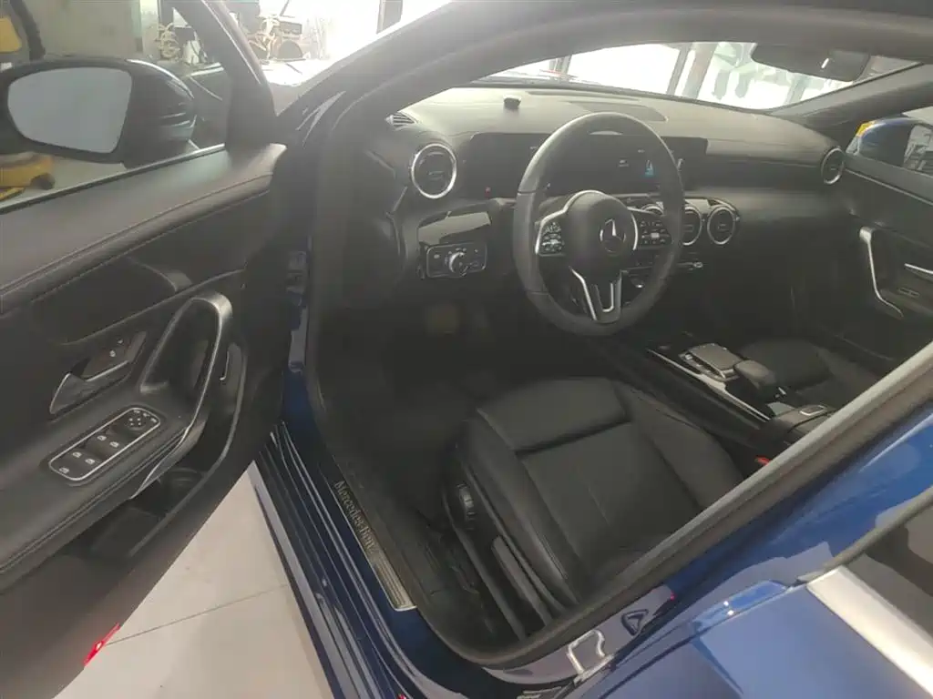 MERCEDES-BENZ CLASS A