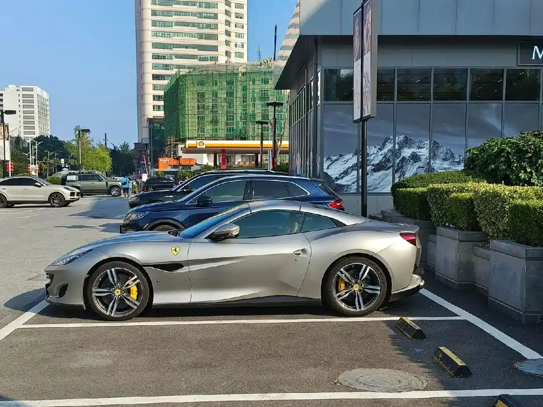 Ferrari Portofino 2019 2018 Model 3.9T