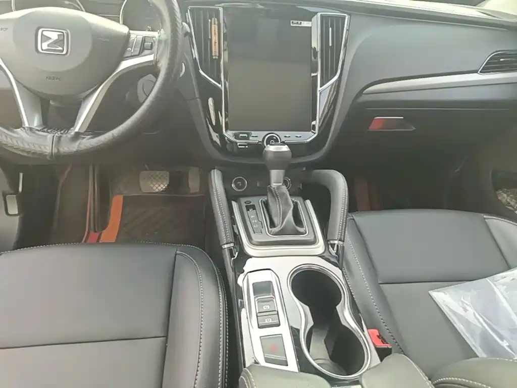 Zotye SR7 2016 2016 1.5T CVT Magic Cube Heart Edition China V