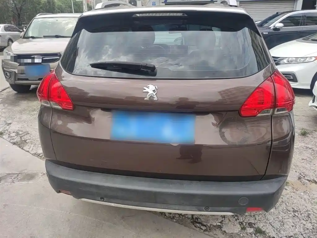 Peugeot 2008 2014 1.6L Automatic Trend Edition фото 6
