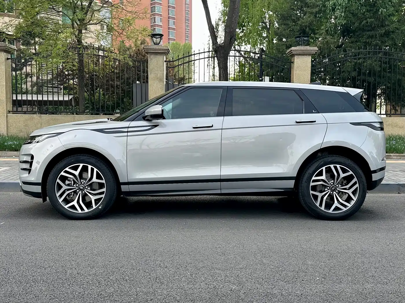 LAND ROVER RANGE ROVER AURORA