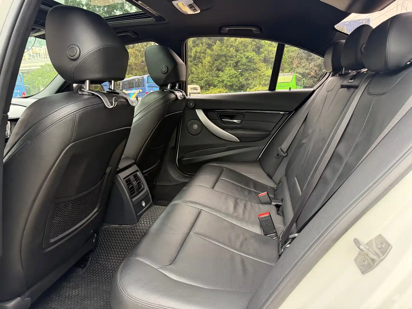 BMW 3 Series 2016 328i xDrive M Sport фото 15