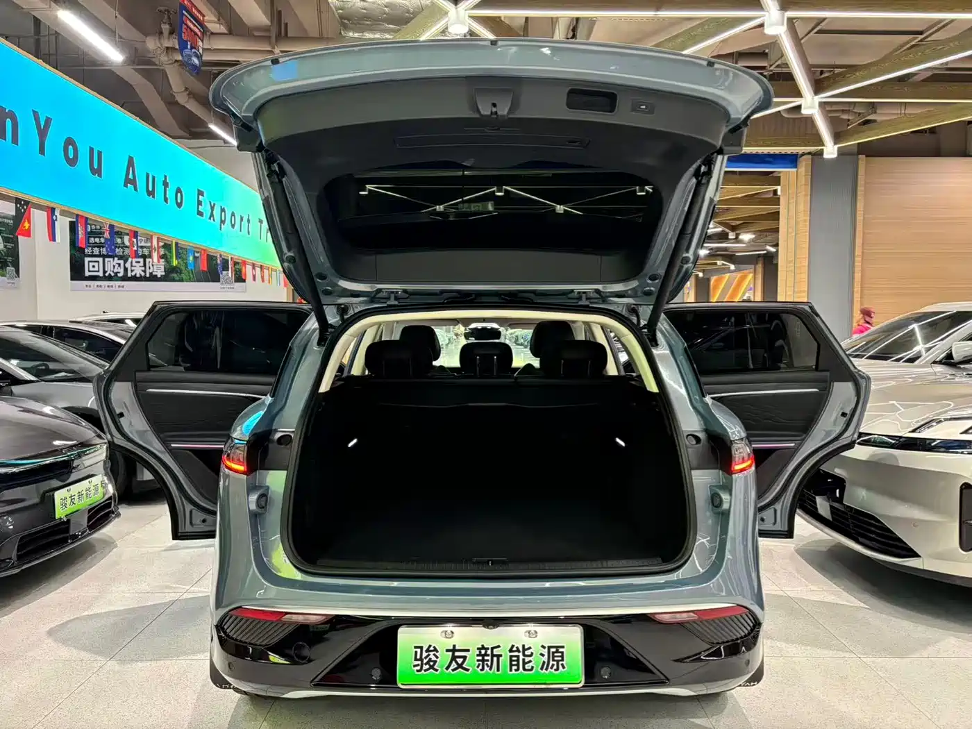 Voyah Auto VOYAH FREE 2021 AWD Standard Range Extender Exclusive Luxury Package фото 15