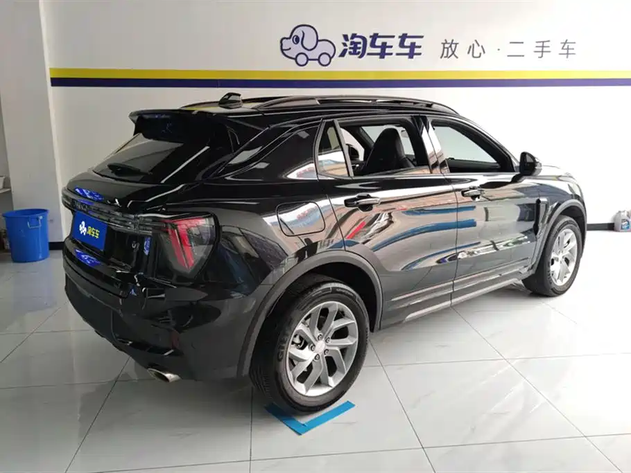 Lynk & Co 01 2025 Model Year 2.0TD 2WD Renewal Edition фото 3