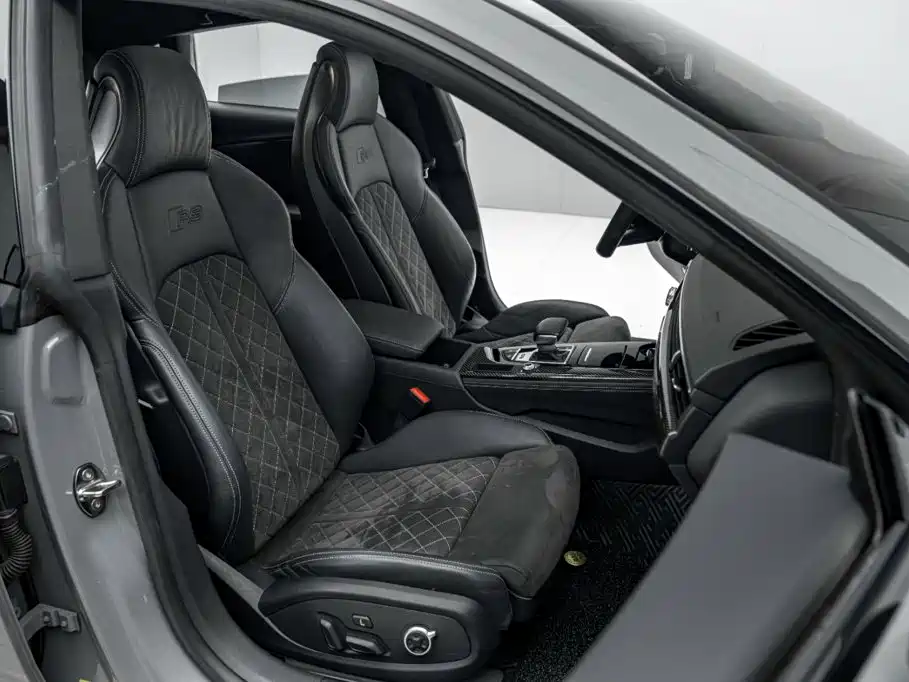 صورة 26 - Audi RS 5