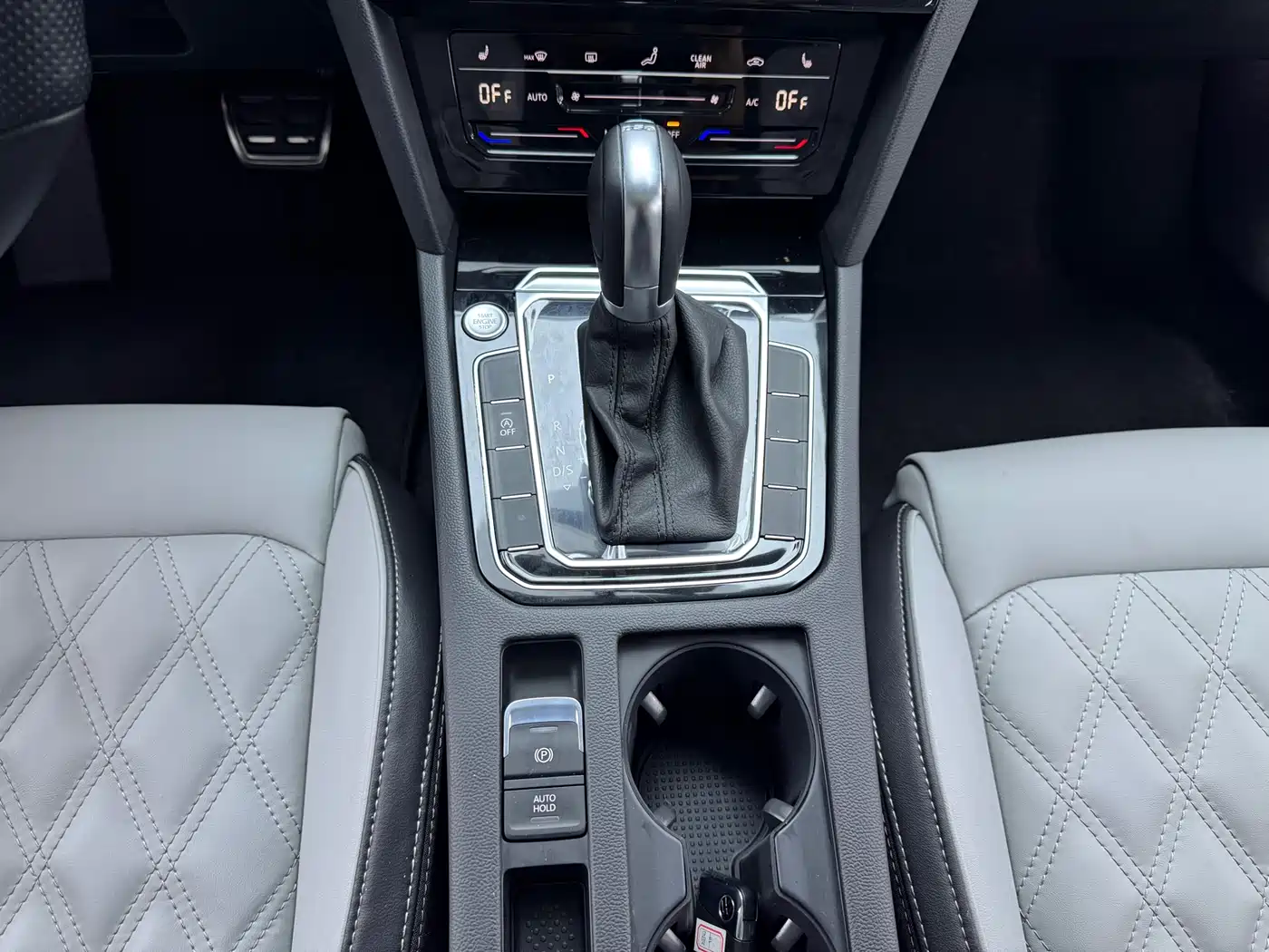 Volkswagen Magotan 2023 2 Million Units Anniversary Edition 330TSI DSG Leading Type фото 9