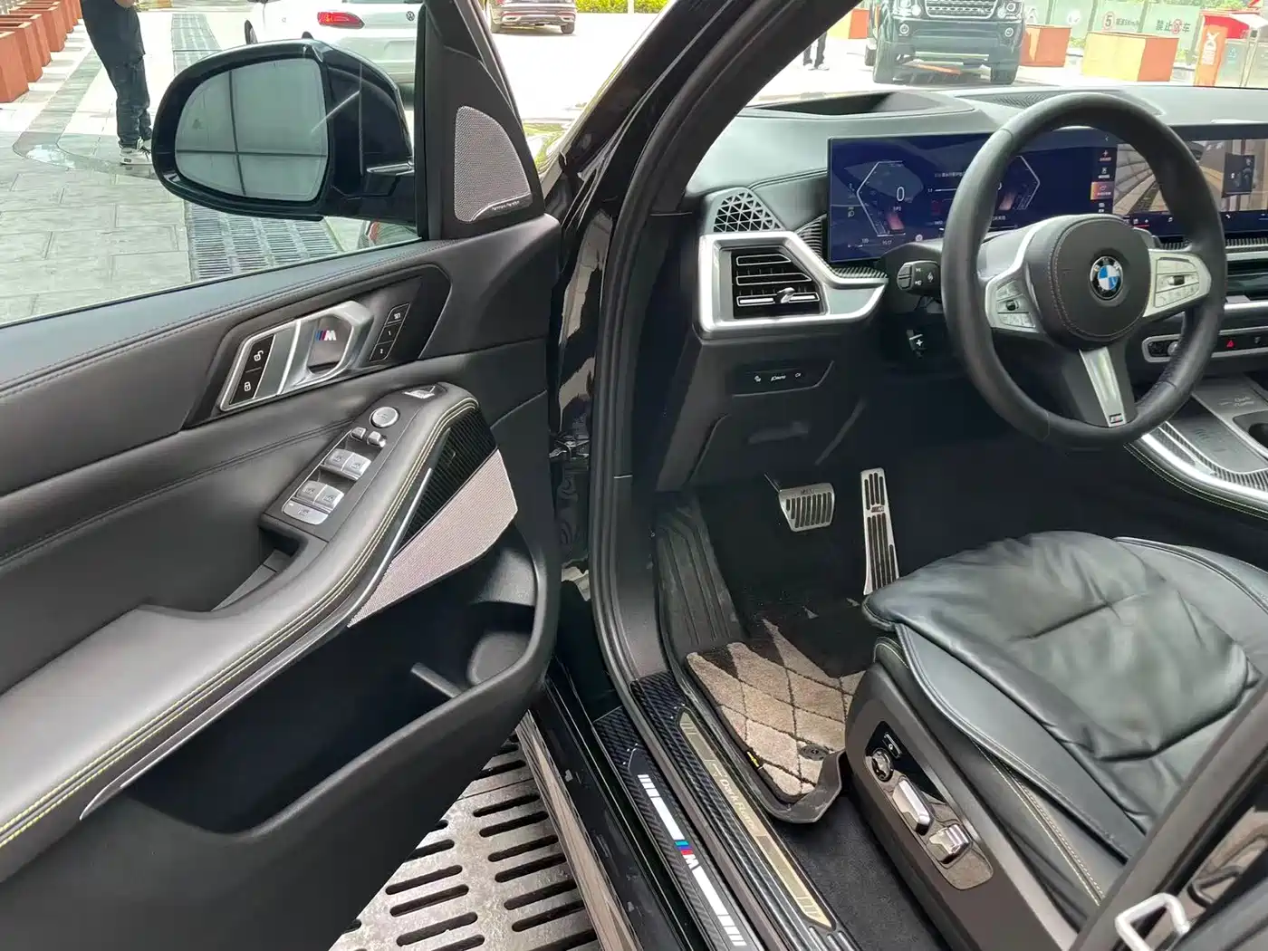 BMW X5 2024 xDrive 40Li Exclusive Black Flame Limited Edition фото 8