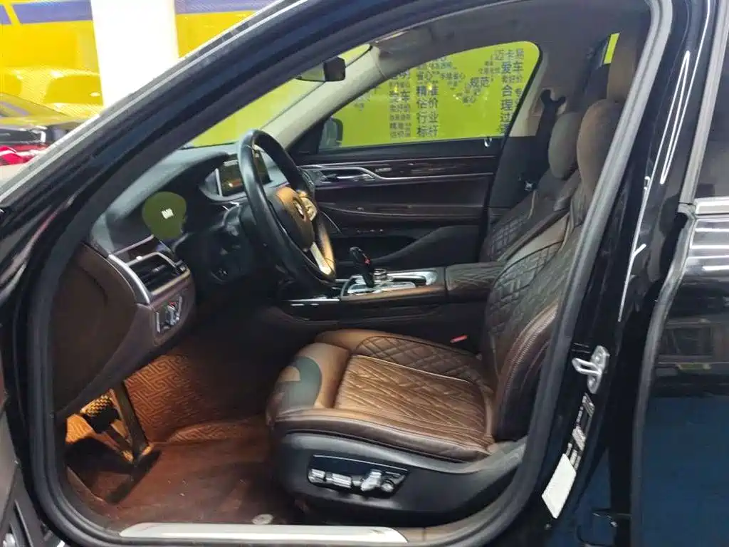 BMW 7 Series, миниатюра 27