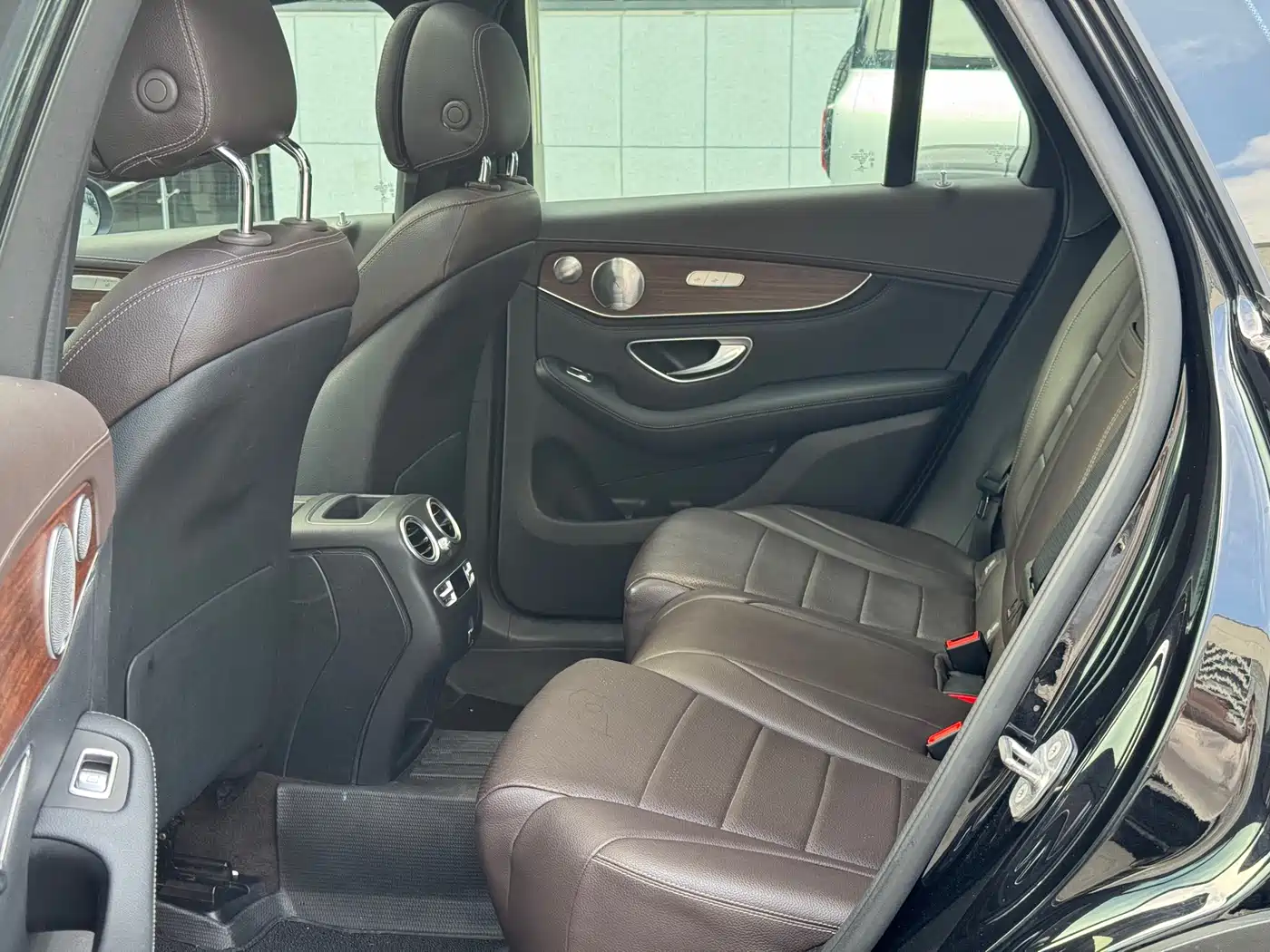 Mercedes-Benz GLC 2020 Facelift GLC 300 L 4MATIC Luxury фото 16