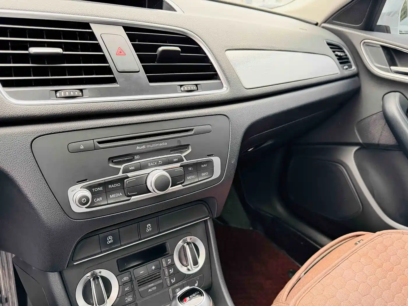 Audi Q3 2013 35 TFSI Comfort фото 15