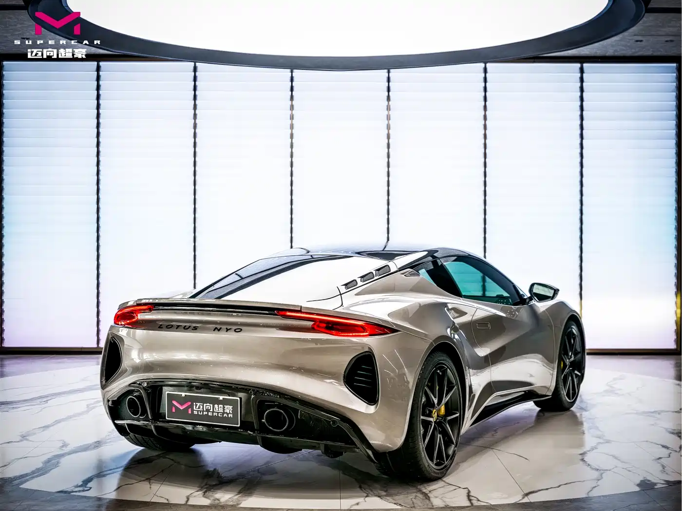 Lotus Cars EMIRA 2021 2.0T DCT First Edition фото 4