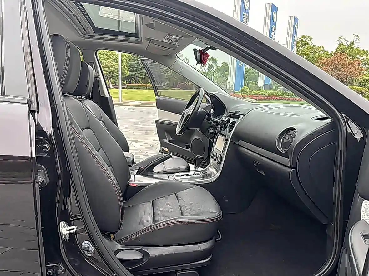 Фото 11 - Mazda 6