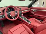 Photo 12 - Porsche 718
