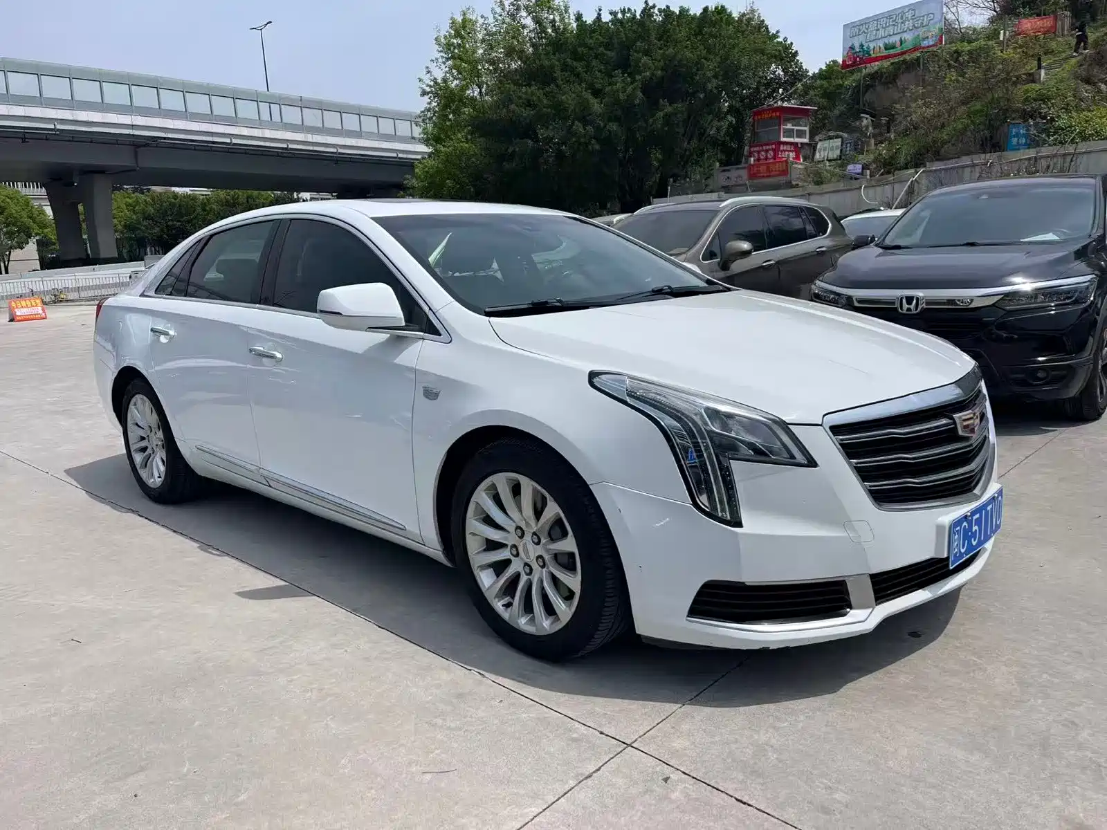صورة 3 - Cadillac XTS
